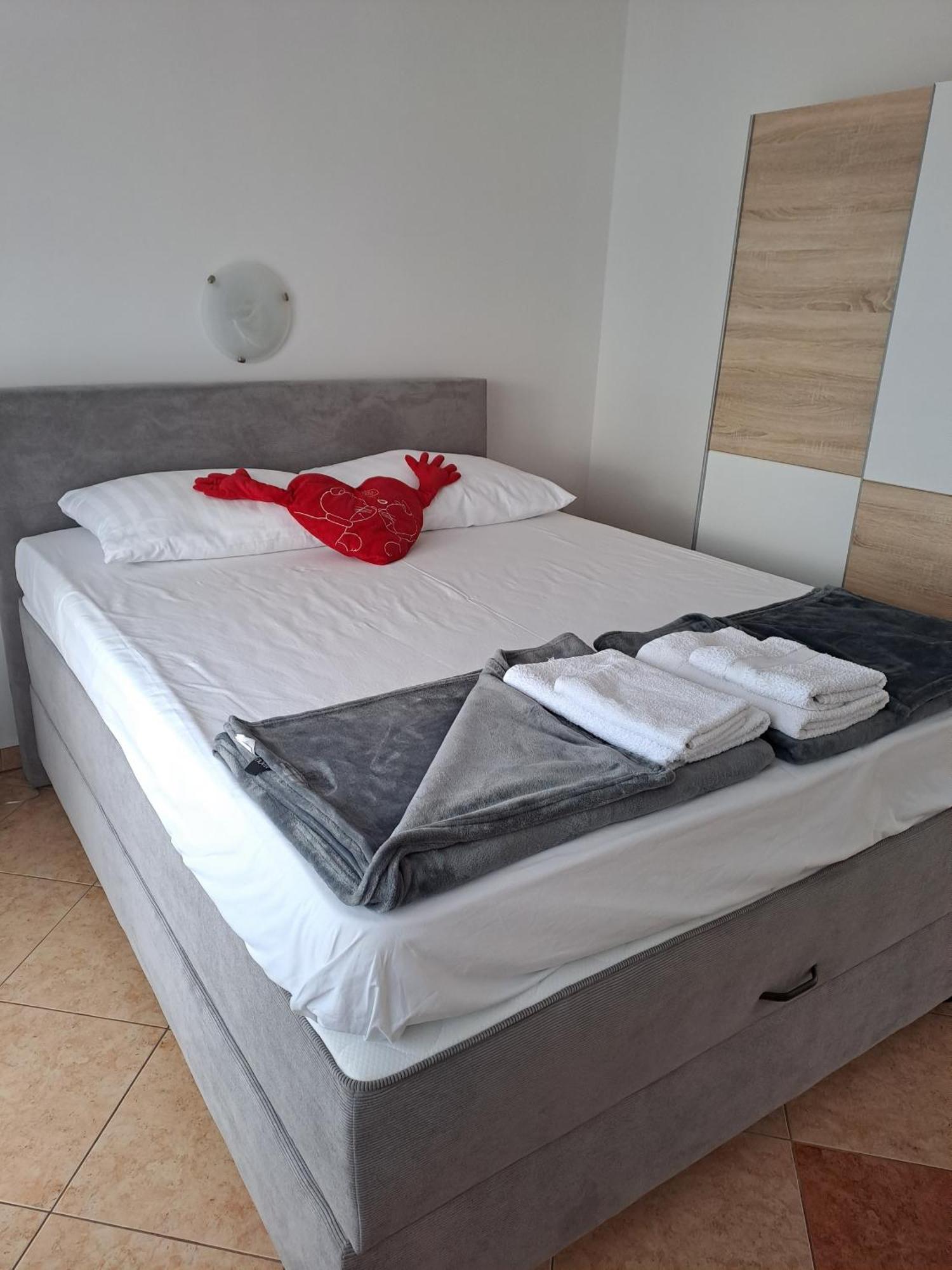 Apartments By The Sea Dramalj, Crikvenica - 2376 Rom bilde